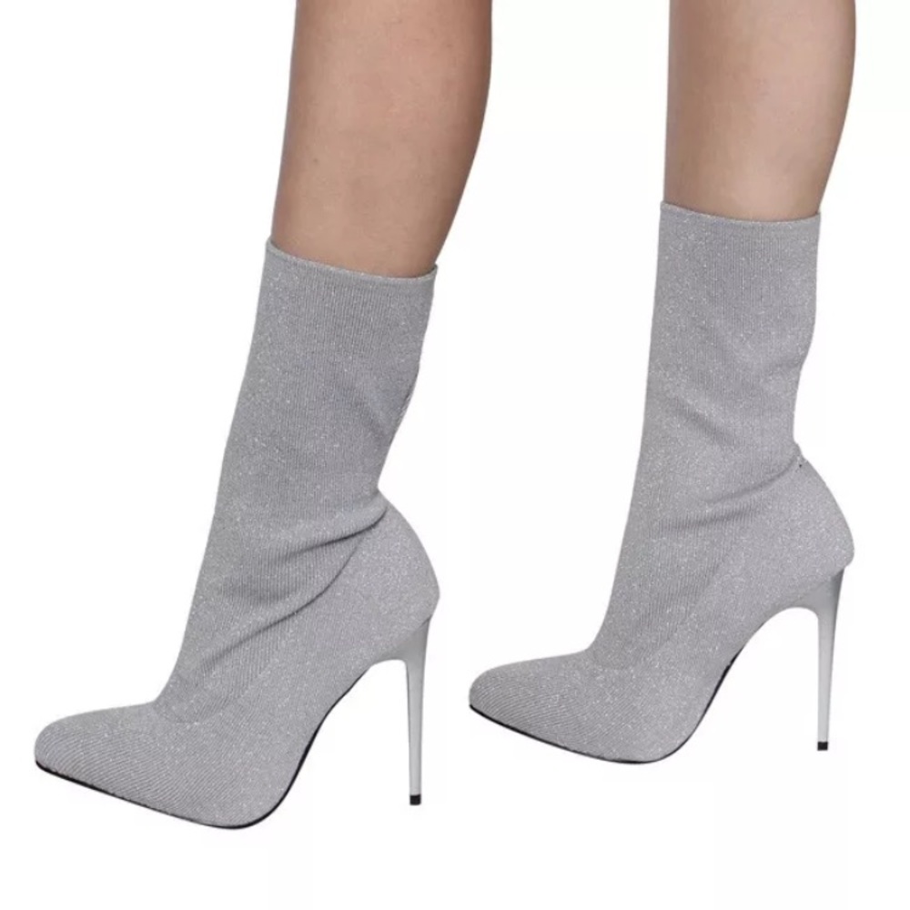 SALE New Women’s stretchy sock heel booties. - Picture 2 of 7